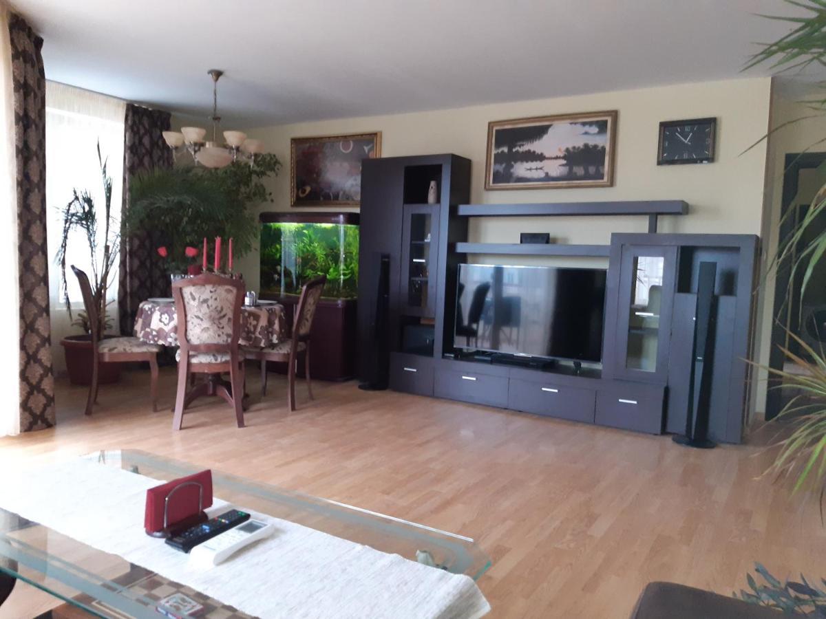 Nish 7 Apartamento Veliko Tŭrnovo Exterior foto