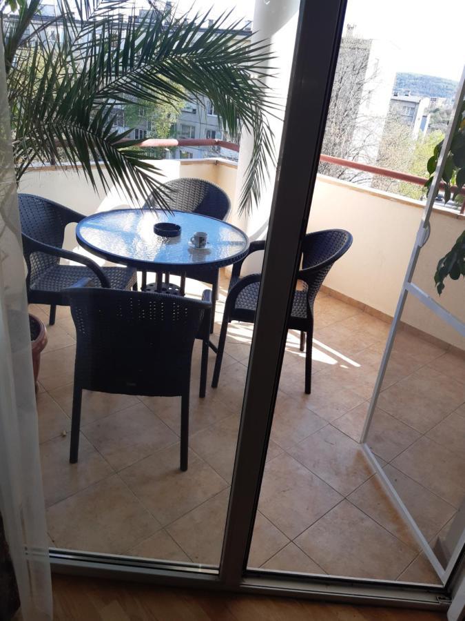 Nish 7 Apartamento Veliko Tŭrnovo Exterior foto