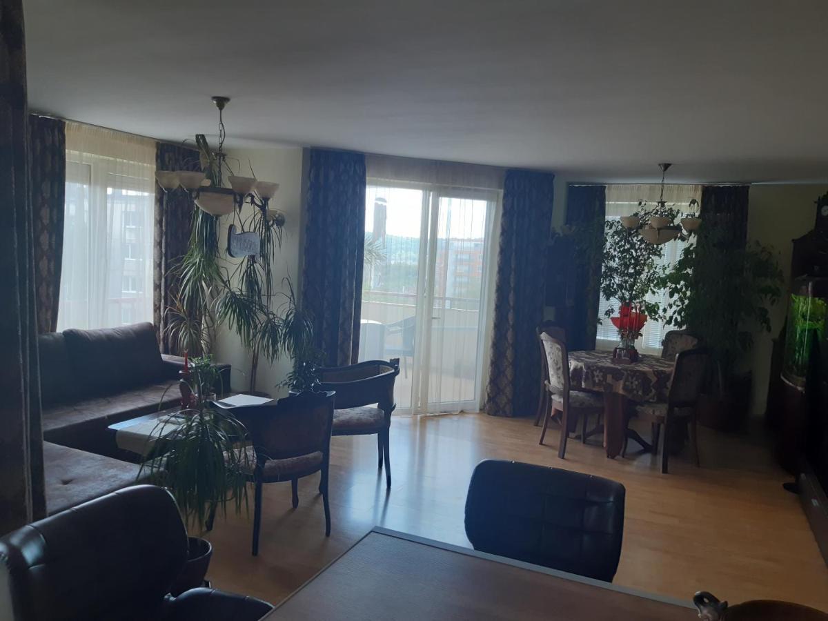 Nish 7 Apartamento Veliko Tŭrnovo Exterior foto