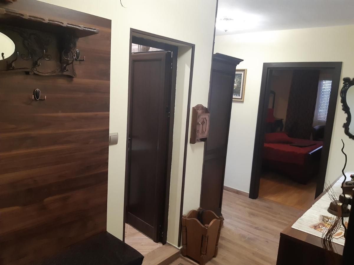 Nish 7 Apartamento Veliko Tŭrnovo Exterior foto