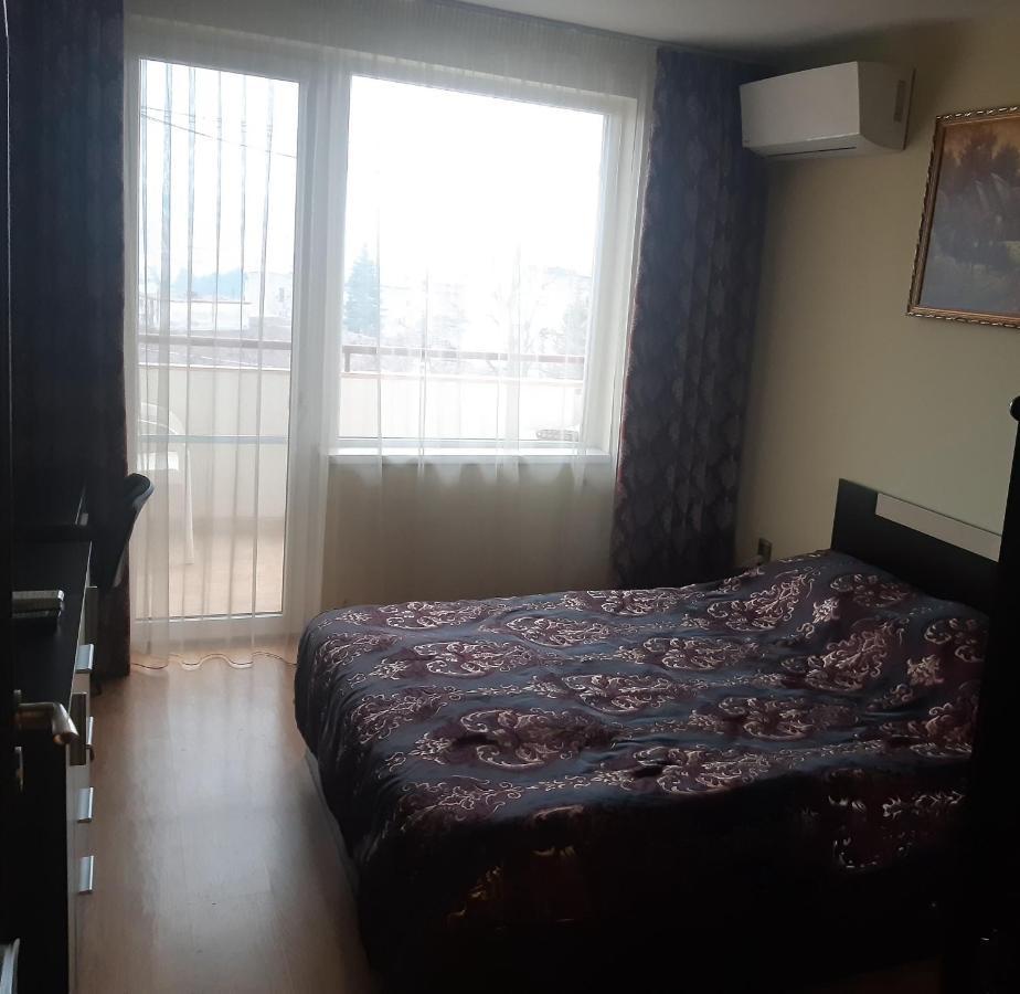Nish 7 Apartamento Veliko Tŭrnovo Exterior foto